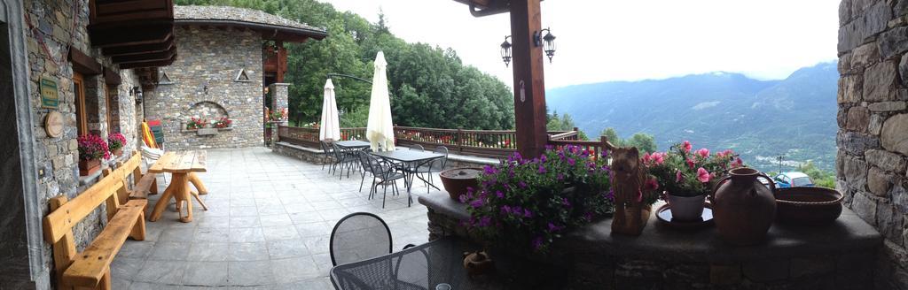 Les Combes Hotel La Salle Luaran gambar