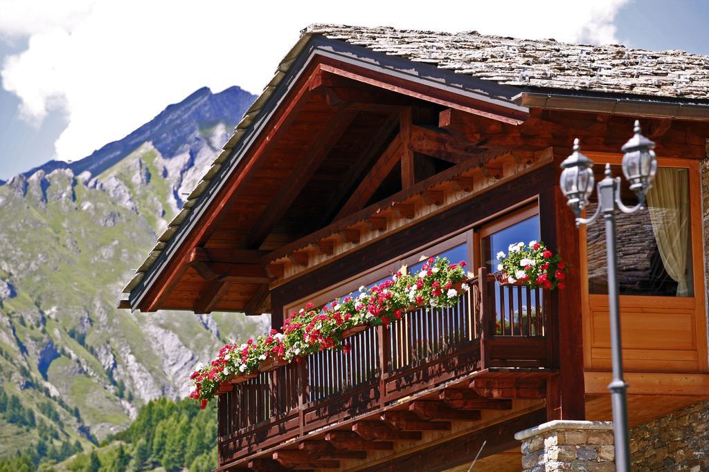 Les Combes Hotel La Salle Luaran gambar
