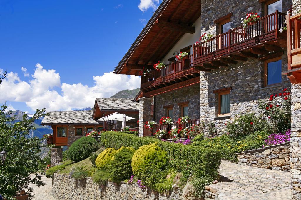 Les Combes Hotel La Salle Luaran gambar