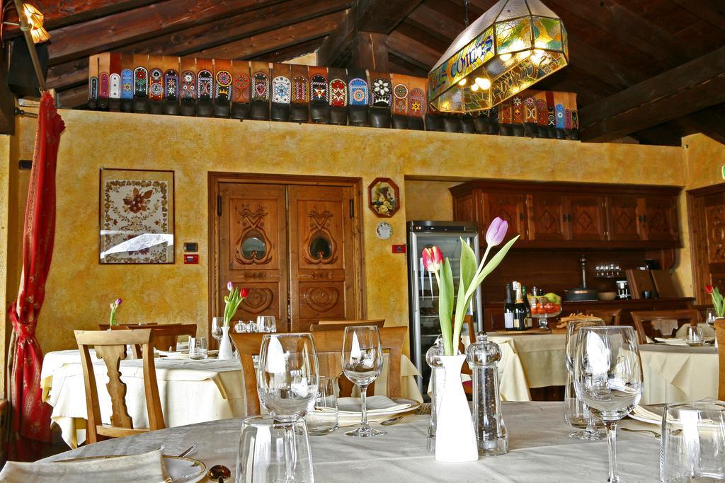 Les Combes Hotel La Salle Luaran gambar