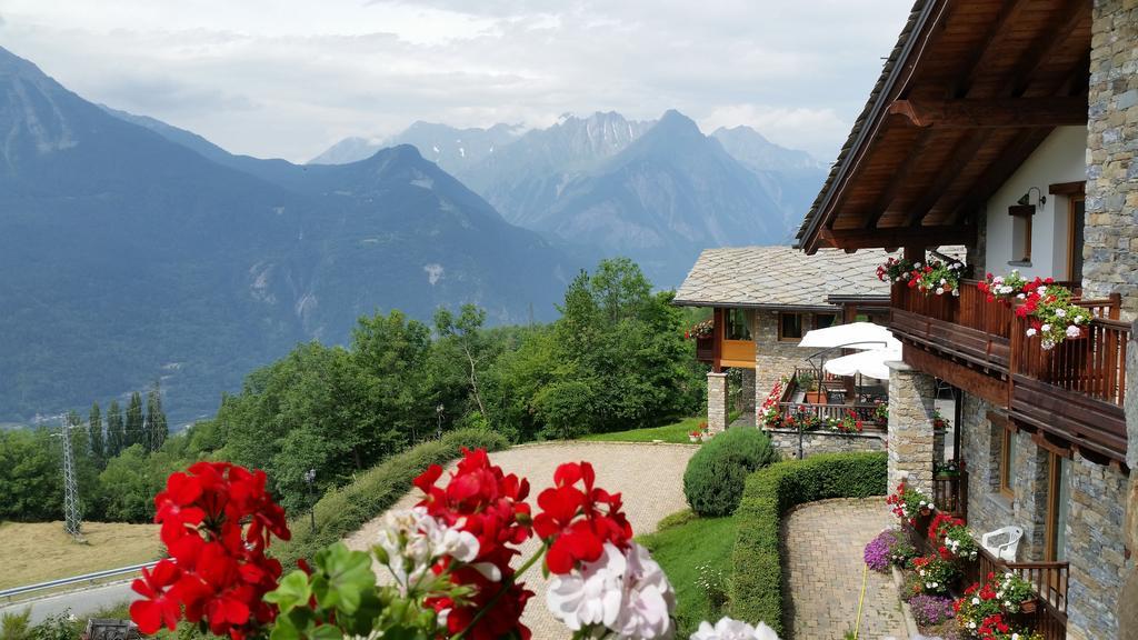 Les Combes Hotel La Salle Luaran gambar