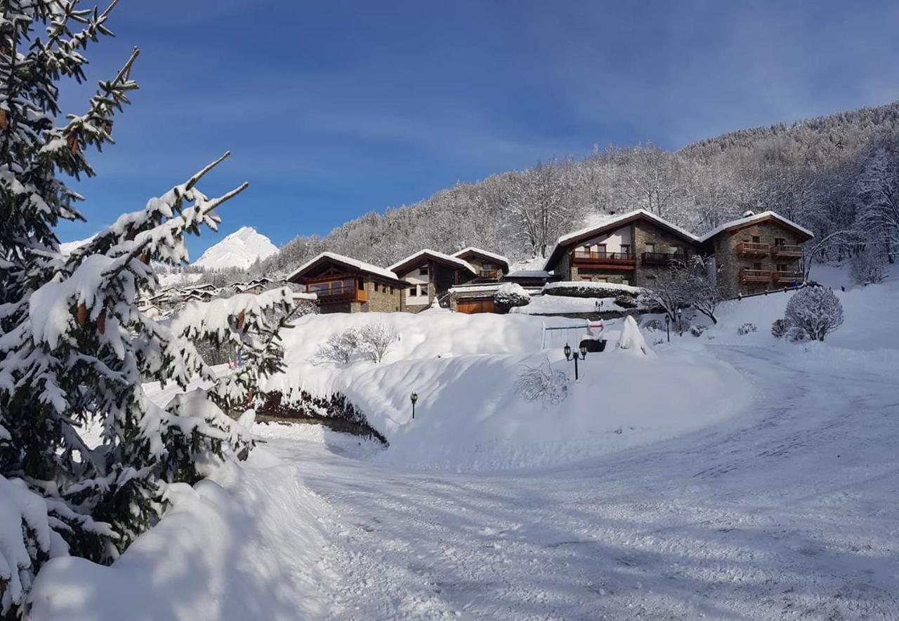 Les Combes Hotel La Salle Luaran gambar