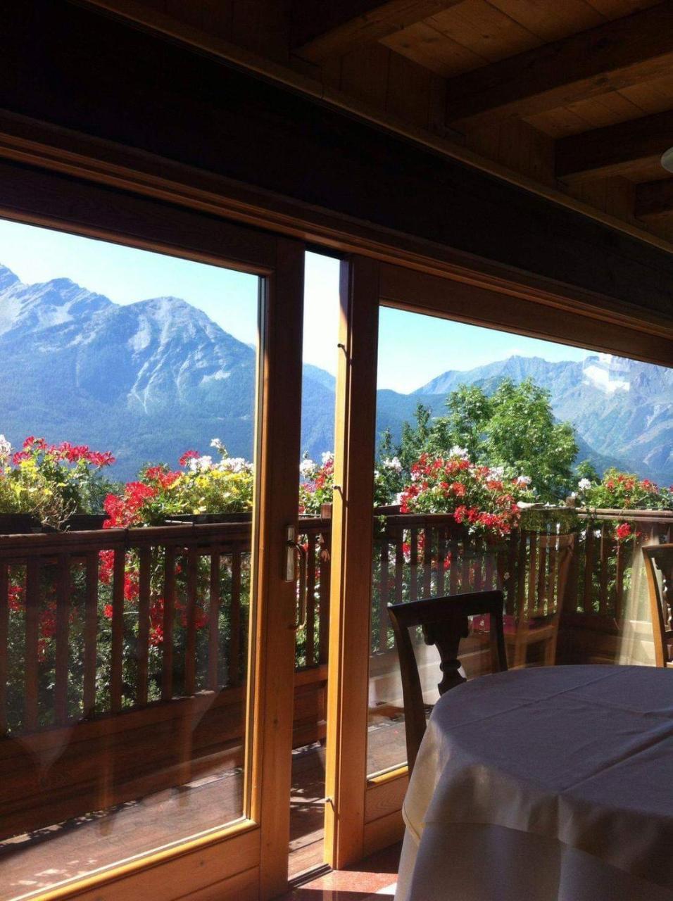 Les Combes Hotel La Salle Luaran gambar